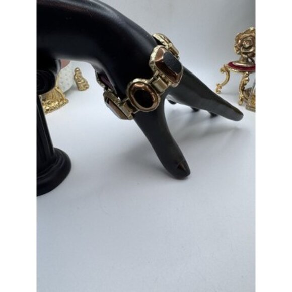 LIZ CLAIBORNE Signed LS Purple Glass Cabochons Two Gold Tone Wide Bracelet VTG - Picture 5 of 13